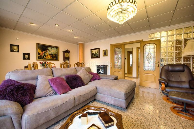 Foto e3e46eb1-9cd5-40fa-b06e-f6bed3156207. Edifici a Cocentaina