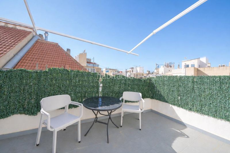 Foto f57141a9-1084-43fd-993f-1247911c106a. Àtic amb calefacció a Casco Antiguo - Puerto Benidorm