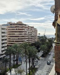 Pis a Av. oscar espla 17