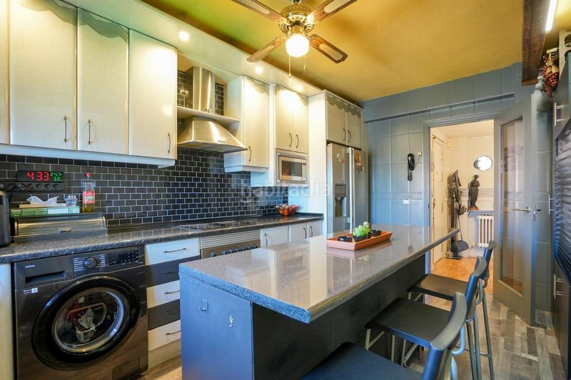 Foto bd49e67b-f806-4866-b858-7fffeb8ad17d. Dúplex amb calefacció aparcament a Montserrat-Parque Empresarial San Fernando de Henares