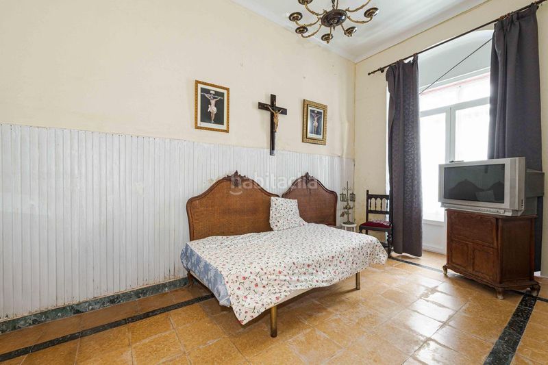 Foto ae338b5e-a6bf-48c5-b10a-56e20e8fc79b. Casa amb calefacció a Arahal