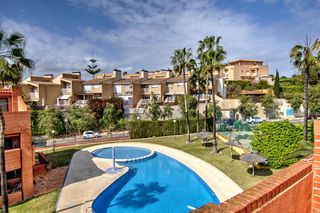 Casa aparellada a Carrer de la Boga