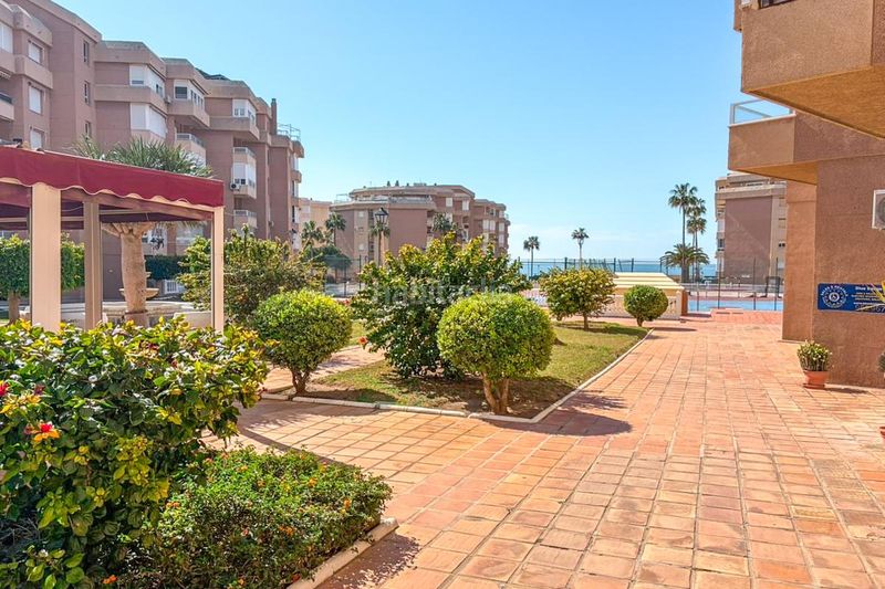 Foto a6d094fb-d816-4ba6-bfcc-9b68bb52a6ba. Pis amb calefacció piscina a Centro Internacional Torrox