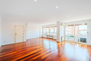 Lloguer Pis  Calle del príncipe de vergara