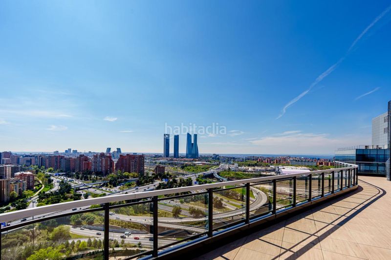 Foto 047c180c-727d-4da8-9c35-a53c90ba54c5. Pis amb calefacció aparcament piscina a Virgen del Cortijo-Manoteras Madrid