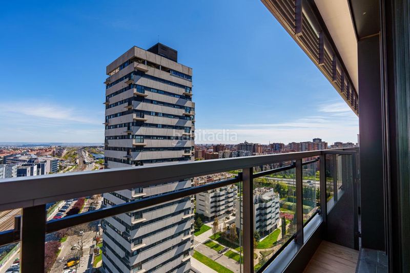 Foto 44fb585c-dee5-4d19-9f54-a969beb7e7c6. Pis amb calefacció aparcament piscina a Virgen del Cortijo-Manoteras Madrid