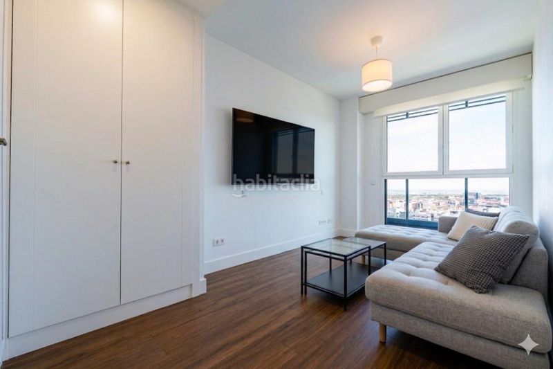 Foto 58470ce2-dbd0-4d8c-961f-88fe1b5498fd. Pis amb calefacció aparcament piscina a Virgen del Cortijo-Manoteras Madrid