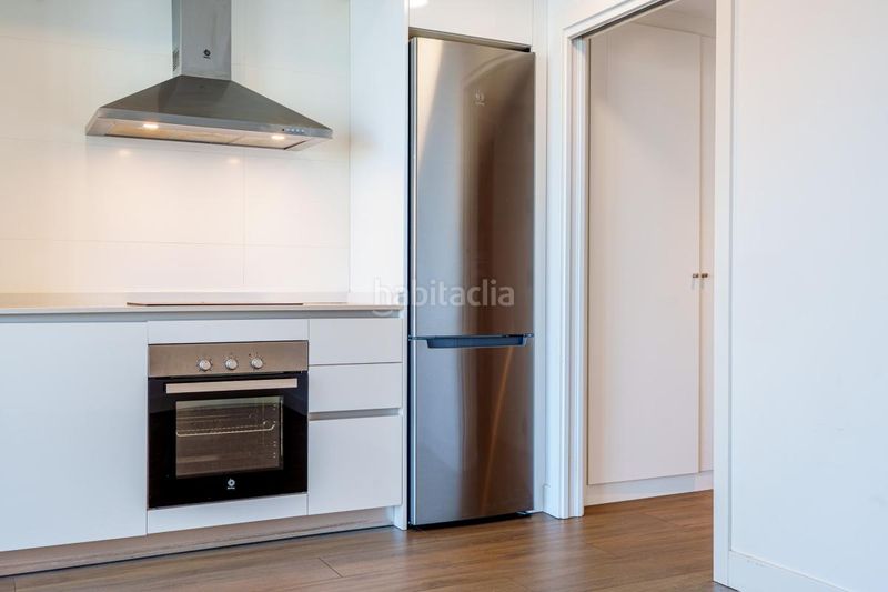 Foto fdab1150-2b6a-4852-b38e-550924cd8e51. Pis amb calefacció aparcament piscina a Virgen del Cortijo-Manoteras Madrid