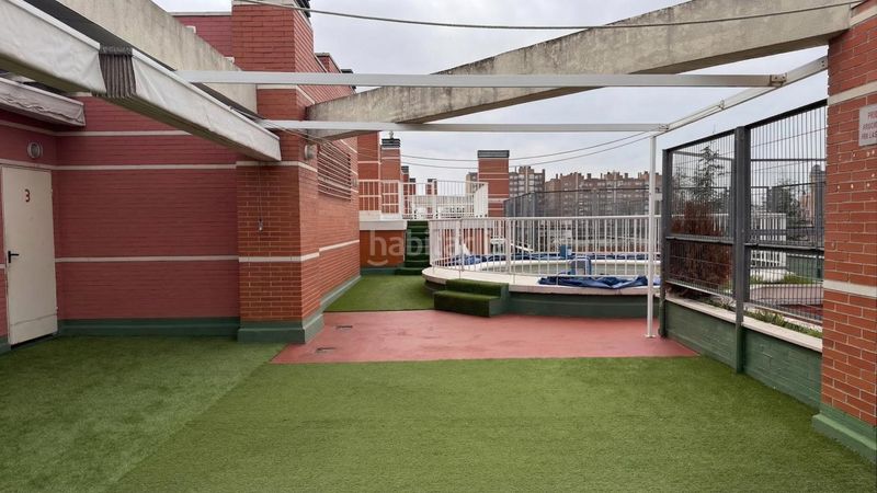 Foto 13910c89-96f7-4aa7-a74a-3523c576b391. Pis amb calefacció aparcament piscina a Hispanoamérica-Bernabéu Madrid