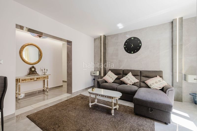 Foto e0bbc7f2-50de-430c-b669-06721c70ced2. Edifici a Calvario Torremolinos