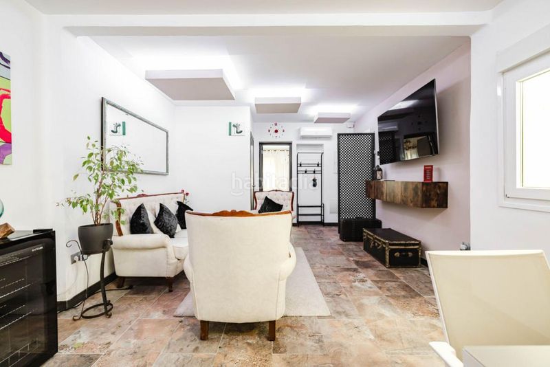 Foto ed0b6bb8-d333-4309-8b8f-44cc34b984b8. Edifici a Calvario Torremolinos