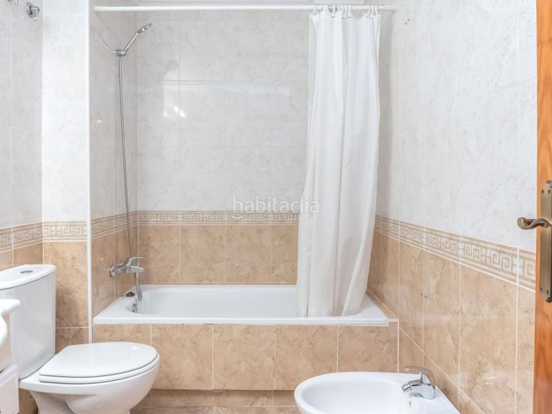 Foto b8a0f247-4fa2-4564-9980-d582e709217b. Pis amb calefacció aparcament piscina a Aguamarina Orihuela