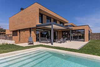 Maison à Av. Lazarejo