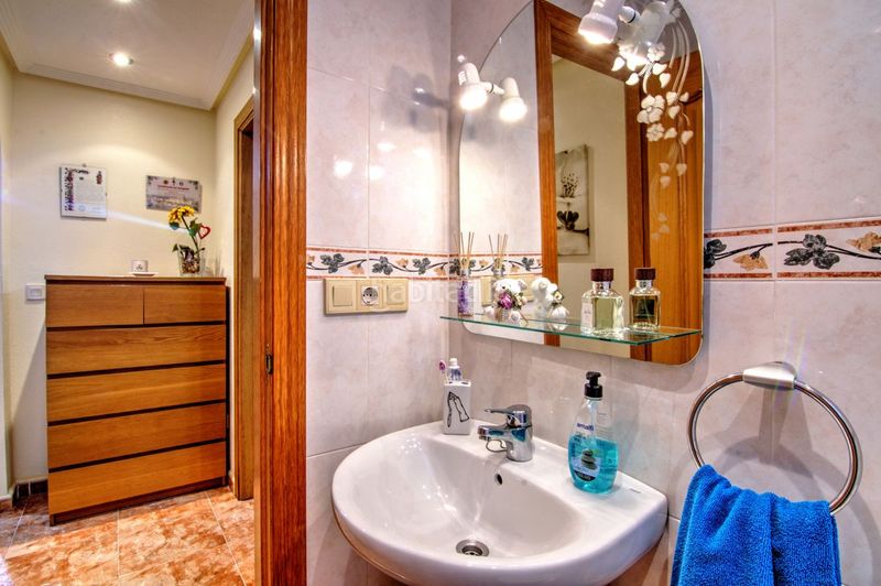 Foto 15ca57c1-16ae-4e00-9a33-9d07cff6a236. Casa adossada amb calefacció aparcament a Benferri