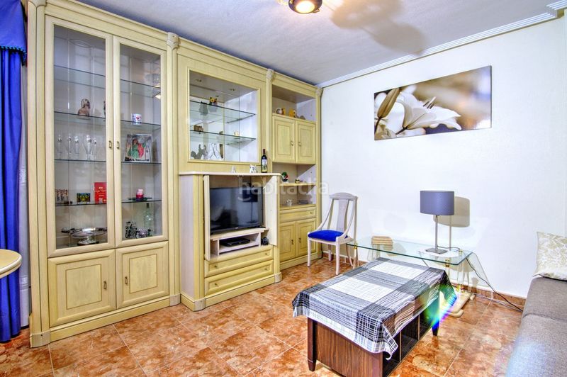 Foto c2ecd2f4-7d6e-46fe-b484-fce2b2e74d20. Casa adossada amb calefacció aparcament a Benferri