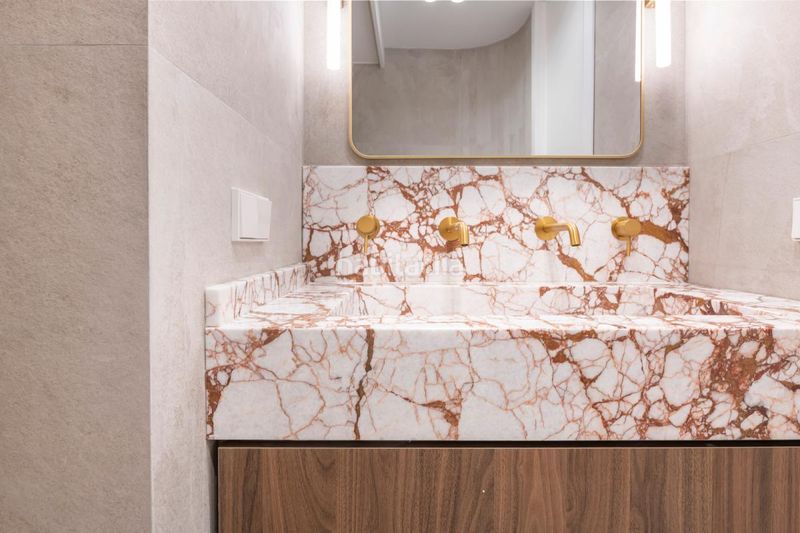 Foto d573241a-5e0a-4129-8141-921843ab0825. Àtic amb calefacció a Trafalgar Madrid