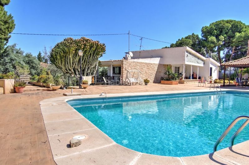 Foto dbac6171-b2f0-4258-b06d-092ebc5c2e74. Casa en Centro Mutxamel