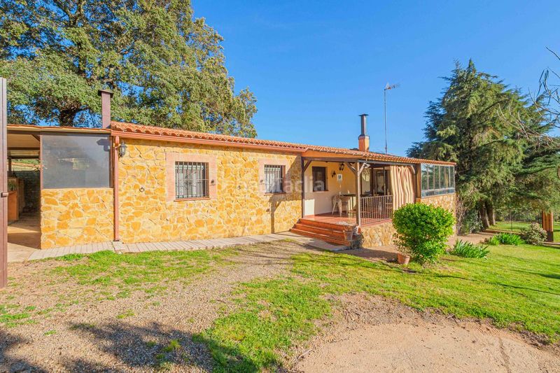 Foto fd7ea512-f2b0-4789-ae3d-7d82577c173e. Masia amb calefacció aparcament piscina a Aracena