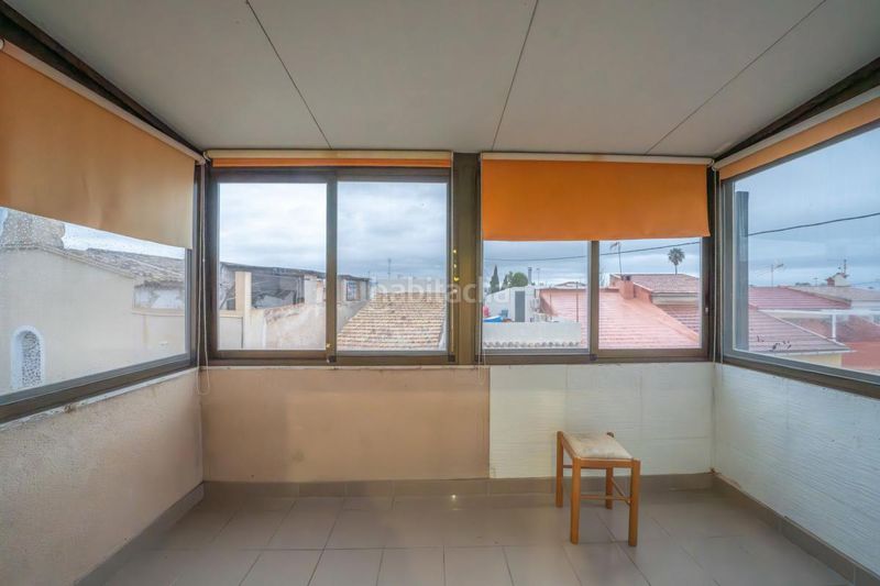 Foto f5fdd56e-855a-4f43-ab1a-f2bcd80ee78c. Edificio en Centro San Juan de Alicante