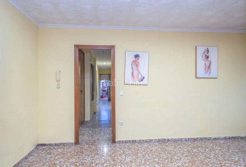 Foto f8c47f03-4563-4064-b705-81eacf796ff6. Edifici a Centro San Juan de Alicante