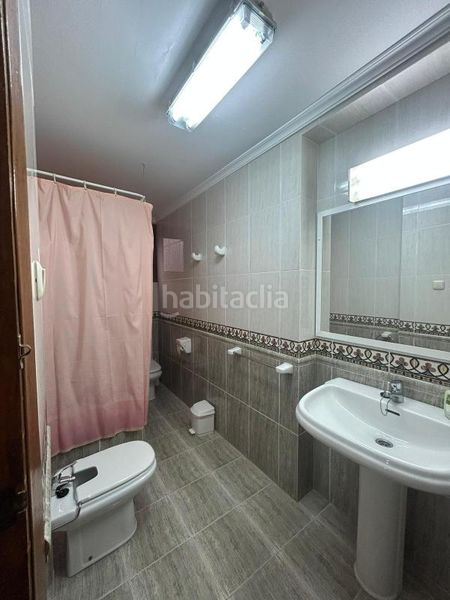 Foto 5dff0408-8675-4b93-b098-fde6f82b4055. Edifici a Barrio de Zaidín Granada