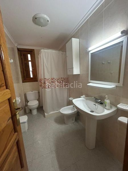 Foto ebd25188-cf65-49de-8fac-2bb0b5f2c982. Edifici a Barrio de Zaidín Granada