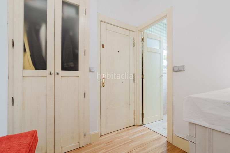 Foto 0067a3c1-7efe-4465-bcaf-e4d195555ddb. Pis amb calefacció a Argüelles Madrid