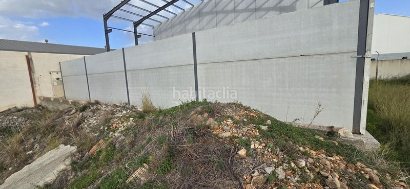 Foto b8e43626-d3ea-4df9-9a4e-b21f89aa7bb0. Area edificabile industriale in Verger (el)