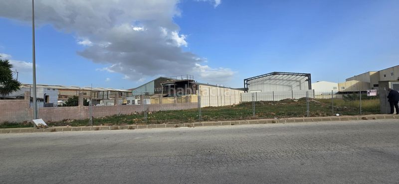 Foto e13b45ba-0865-4405-a626-d2fa473937cb. Area edificabile industriale in Verger (el)