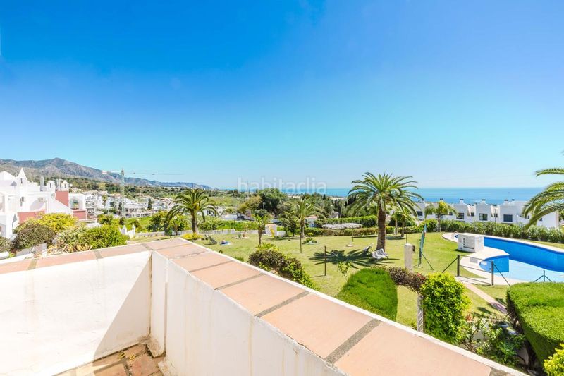 Foto b0e34385-40f5-40f5-abe3-196827b82364. Casa adossada amb calefacció piscina a Capistrano Nerja