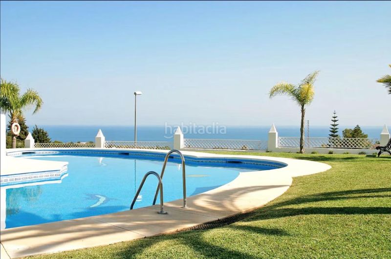 Foto bdae67d0-4d5b-4bfb-9131-fd16906f5ff6. Casa adossada amb calefacció piscina a Capistrano Nerja