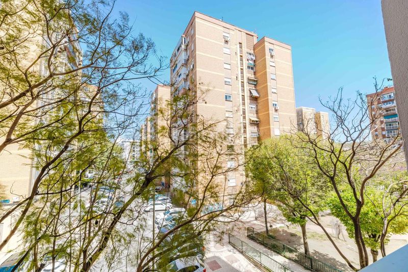 Foto 88f27752-e2ea-43a4-806c-667c38e6beda. Pis amb calefacció aparcament piscina a Puerta Blanca Málaga