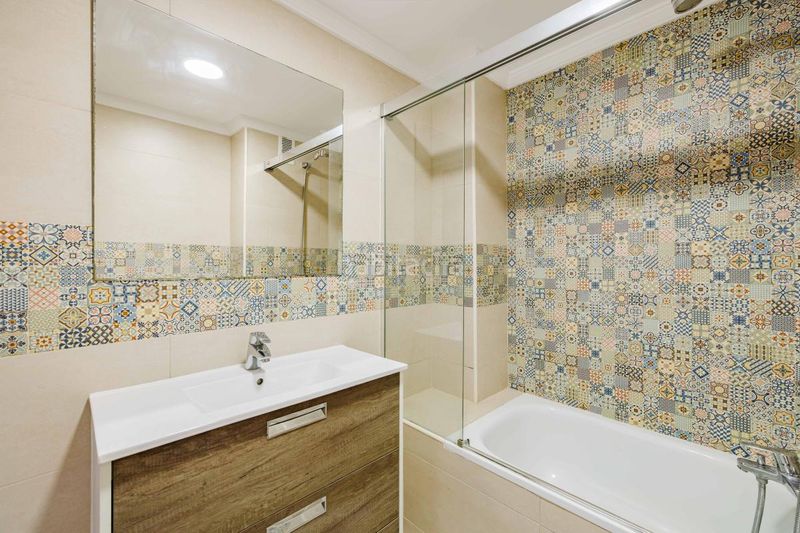 Foto 8d1feceb-a68d-4ef2-8c31-eaccdea8b202. Pis amb calefacció aparcament piscina a Puerta Blanca Málaga