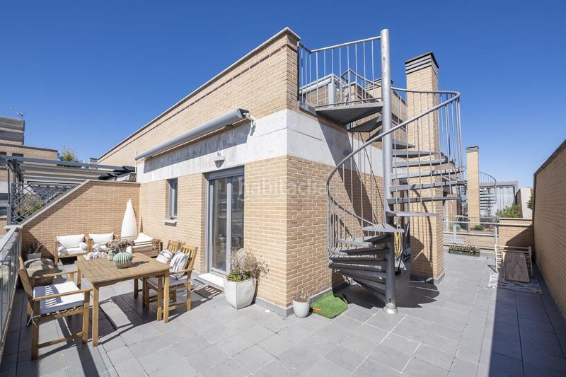 Foto f86d47b8-74e1-4fd9-a66d-18dcc3fba658. Ático en Aravaca Madrid