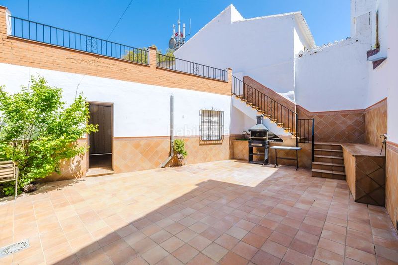 Foto 18c9e73c-b424-4d39-be0b-e1f0851a9f95. Casa amb calefacció aparcament a Colmenar
