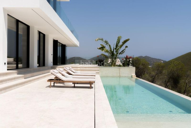 Foto b4fa453a-f81a-4beb-8966-d5818a5fc4e2. Casa amb calefacció aparcament piscina a Roca Llisa Santa Eulària