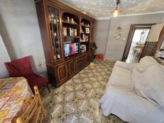 Ground floor  Carrer de lopal