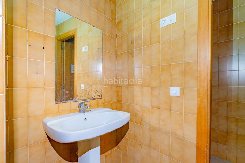 Foto 116d44d0-10be-44b8-a53d-1c9470e2f36b. Local comercial amb calefacció a Moncada
