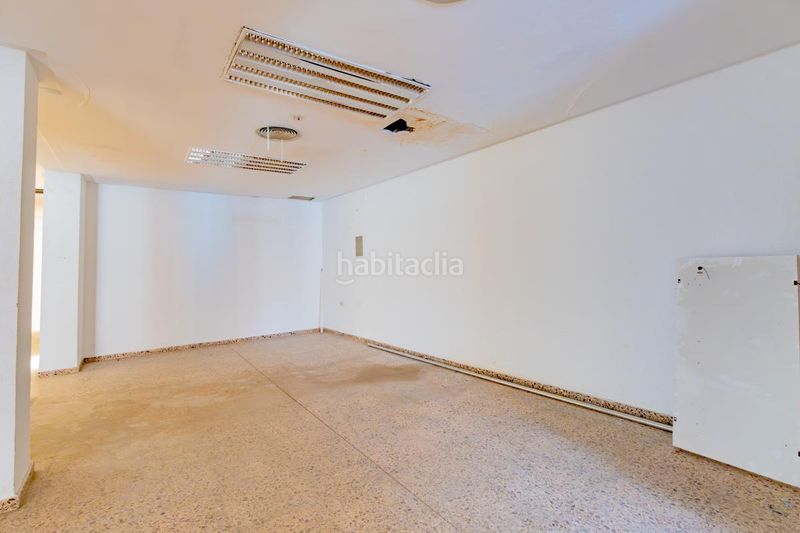 Foto a0a5a3d3-9052-48a7-91f1-a8aa2442d5db. Local comercial amb calefacció a Moncada