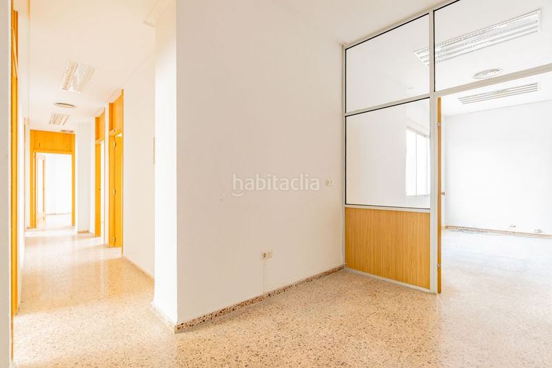 Foto ce224355-5a55-431f-a989-cdc4c2cb09c9. Local comercial amb calefacció a Moncada