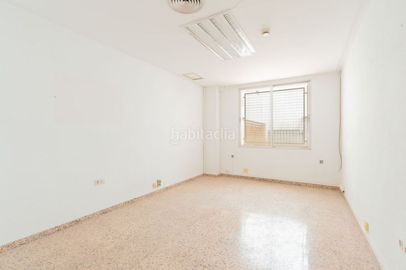 Foto d1a4a863-ade6-4ec1-ad66-75658120db30. Local comercial amb calefacció a Moncada