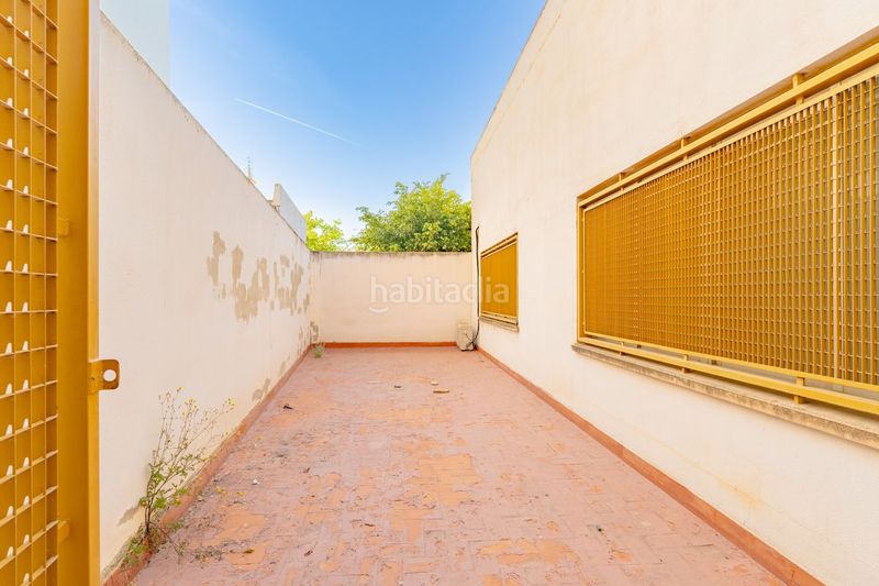 Foto d9a284a0-80aa-4343-a63d-945ca51d5419. Local comercial amb calefacció a Moncada