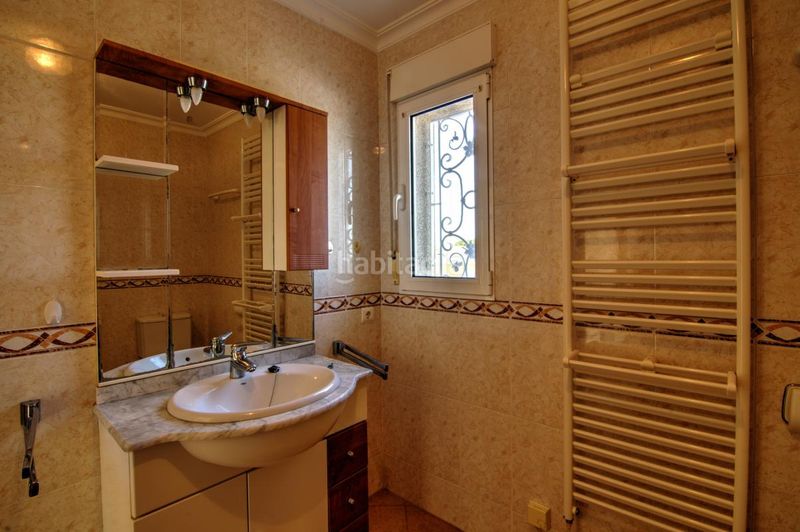 Foto 4b710cb9-3513-40e0-8a03-a0b5a956e363. Casa amb calefacció aparcament piscina a Busot