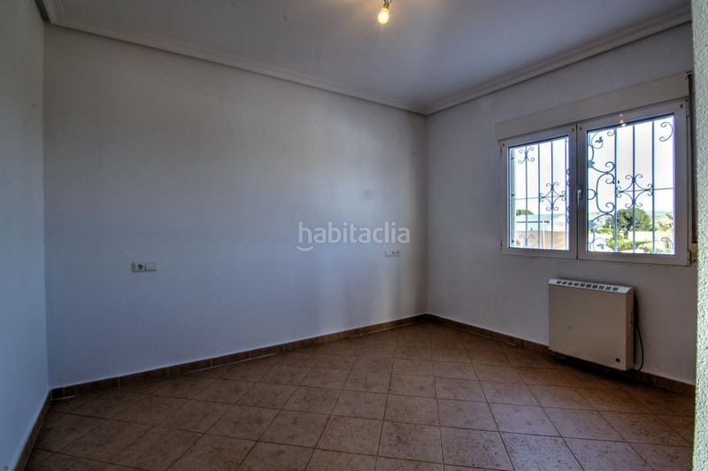 Foto 99b854a3-2b61-4488-8c48-b42d2a9e2ff5. Casa amb calefacció aparcament piscina a Busot