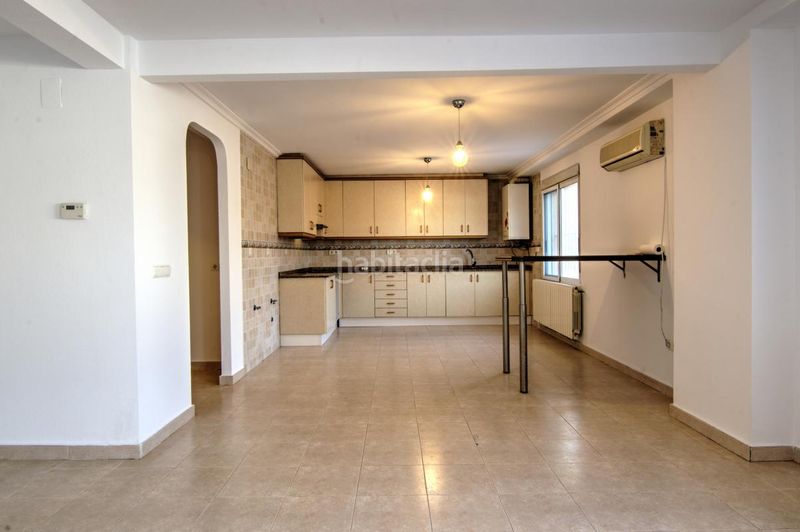 Foto a085114a-eae1-4e65-9df4-77443b80847b. Casa amb calefacció aparcament piscina a Busot