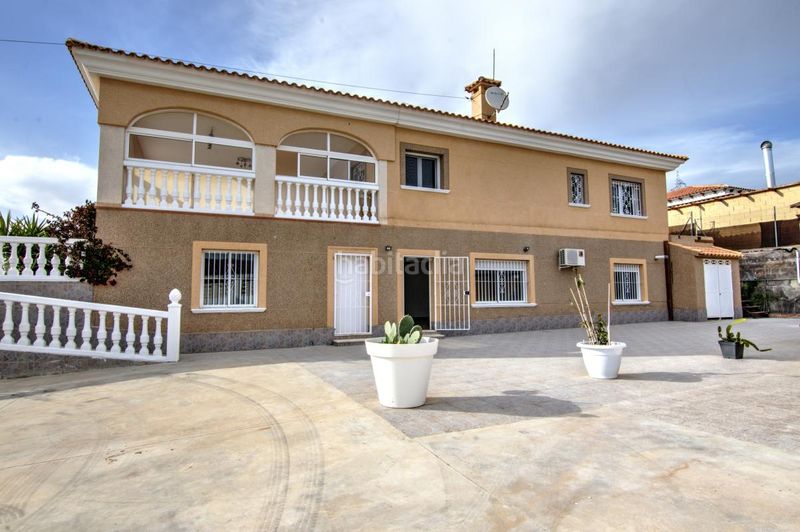 Foto b5255843-6f28-4eb6-803c-6447e2359b60. Casa amb calefacció aparcament piscina a Busot