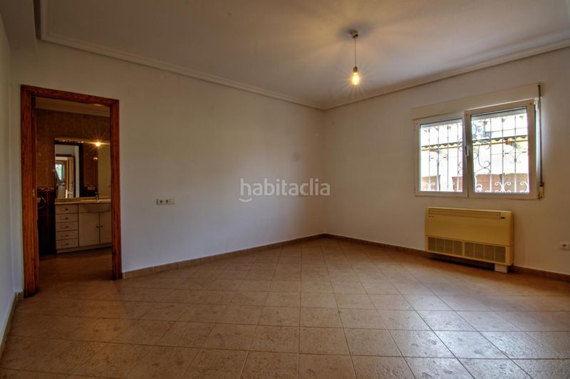 Foto f8e93274-2e4c-47dd-b0ca-12d8414886de. Casa amb calefacció aparcament piscina a Busot