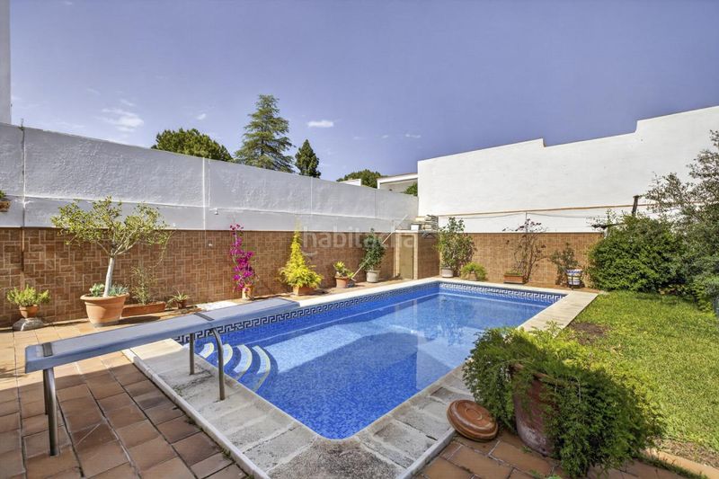 Foto 36766adb-dcd4-4f13-abb7-99a34c5710bb. Casa amb calefacció aparcament piscina a Santa Clara Sevilla
