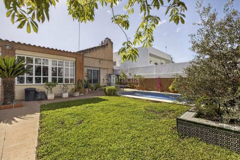 Foto a87f8ee2-7d78-4f4c-a2ac-de1c59c78cbd. Casa amb calefacció aparcament piscina a Santa Clara Sevilla