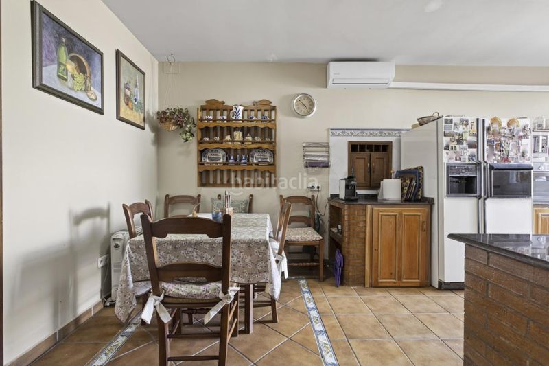 Foto e1d177ba-94bd-43c1-9d09-c332037501a7. Casa amb calefacció aparcament piscina a Santa Clara Sevilla